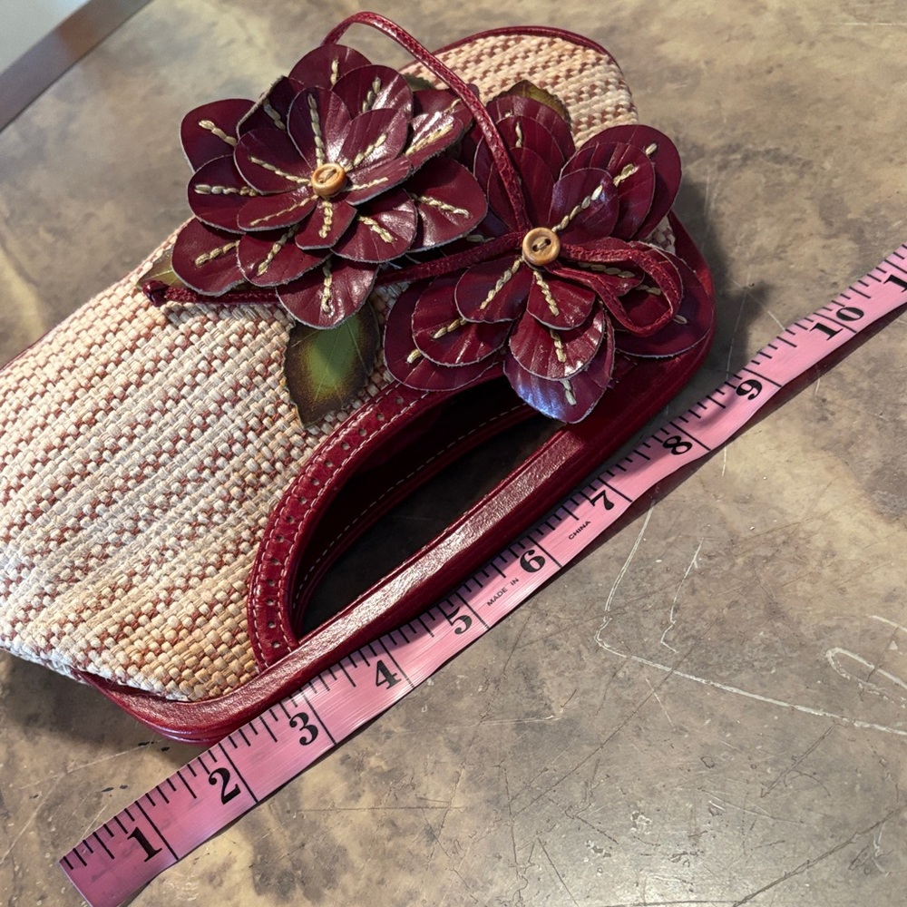 Isabella Fiore Dark Red Leather Floral & Woven Pattern Clutch Handbag - Picture 11 of 14